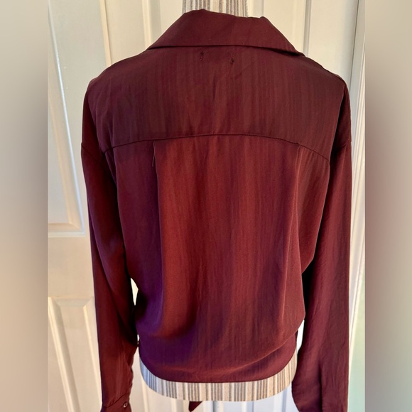 Luca wine colored women’s wrap top  in size large - Picture 3 of 6